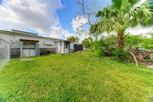 $2,500 | 173 Northwest 18th Street, Unit 1, Homestead, FL 33030