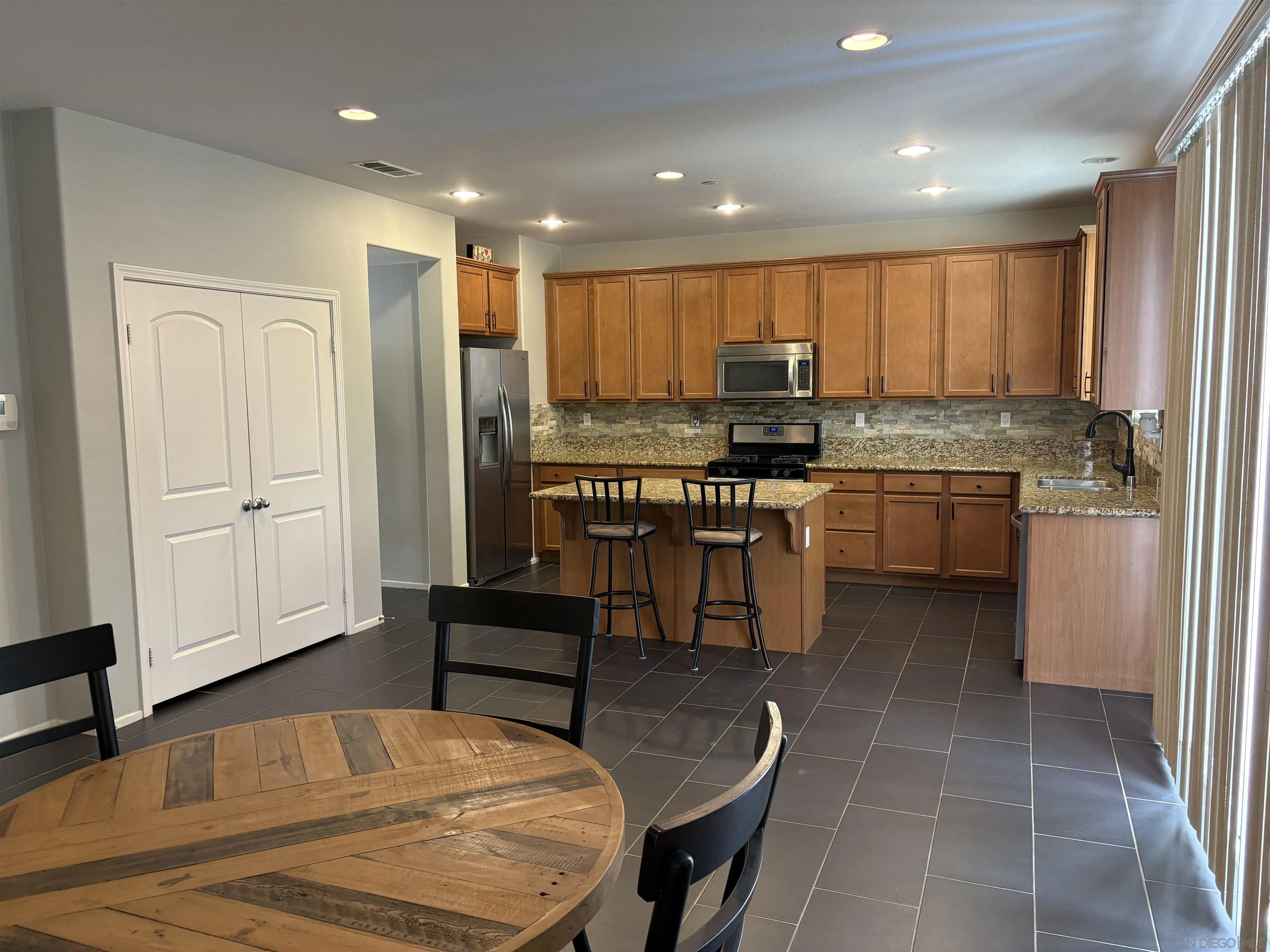 34923 Kooden Road Winchester, CA 92596 - Photo 3 of 32