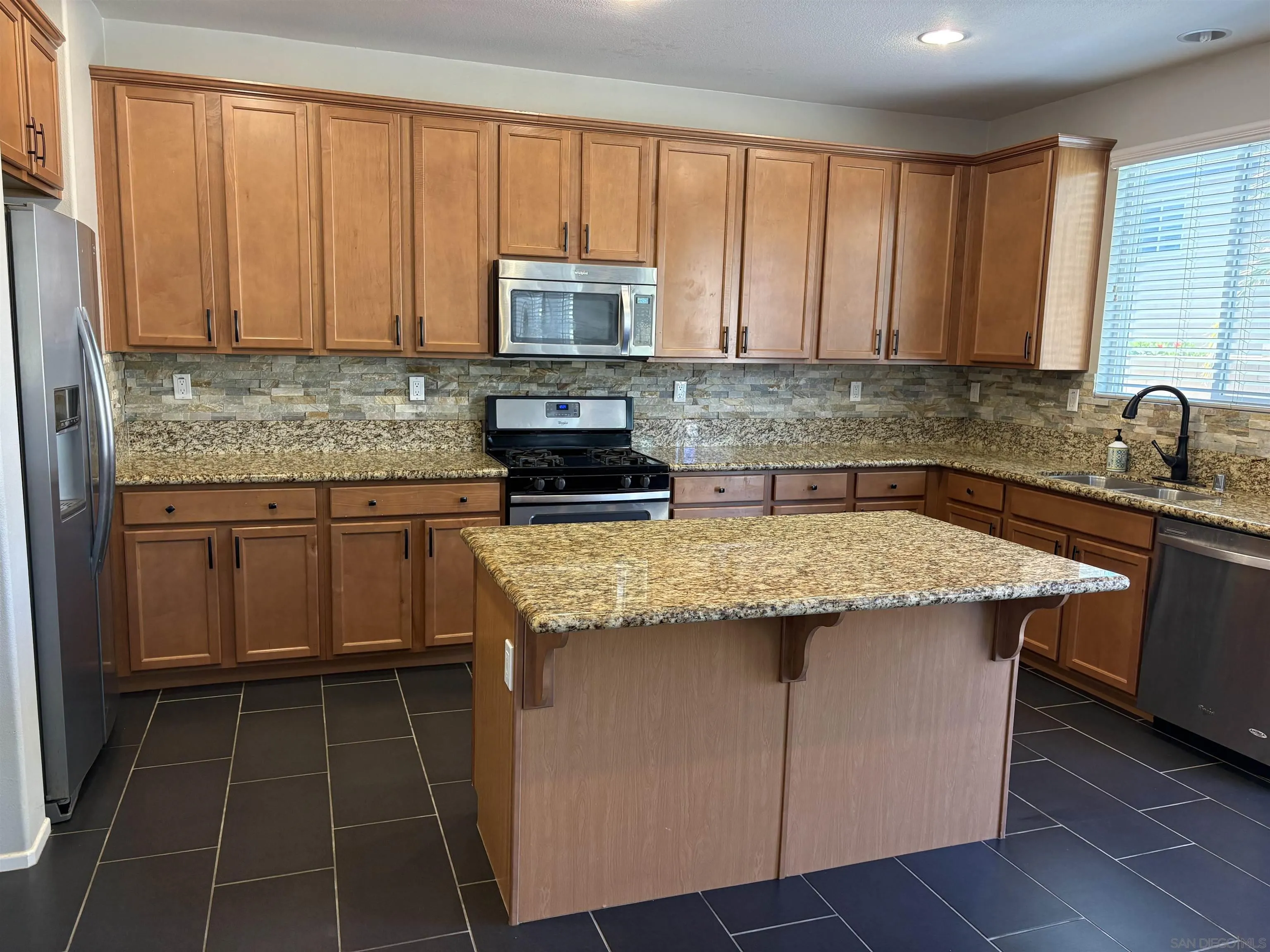 34923 Kooden Road Winchester, CA 92596 - Photo 7 of 39