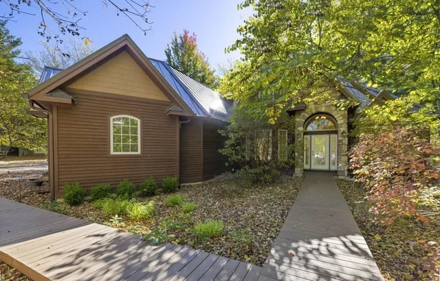 $1,200,000 | 5650 Lily Lane, Sawyer, MI 49125