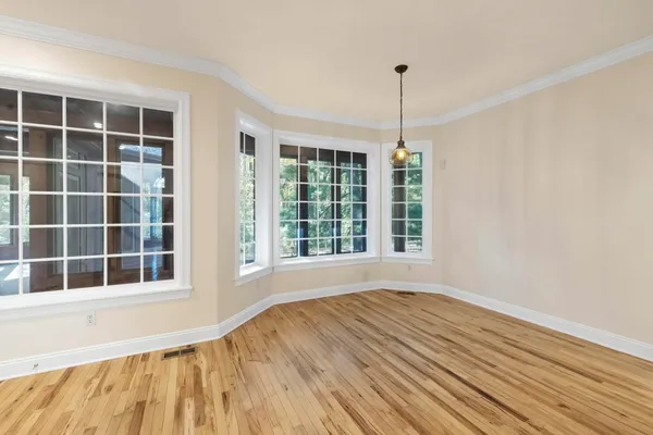 $999,000 | 5650 Lily Lane, Sawyer, MI 49125