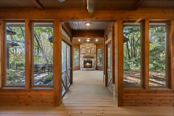 $999,000 | 5650 Lily Lane, Sawyer, MI 49125