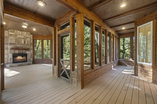 $999,000 | 5650 Lily Lane, Sawyer, MI 49125