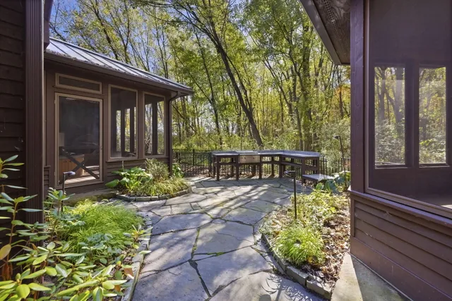 $1,200,000 | 5650 Lily Lane, Sawyer, MI 49125