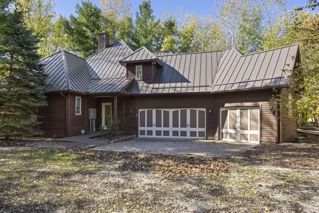 $1,200,000 | 5650 Lily Lane, Sawyer, MI 49125