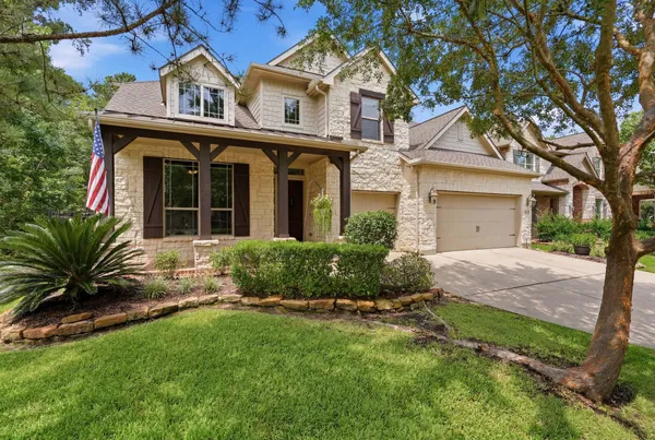 $900,000 | 63 West Canyon Wren Circle, The Woodlands, TX 77389