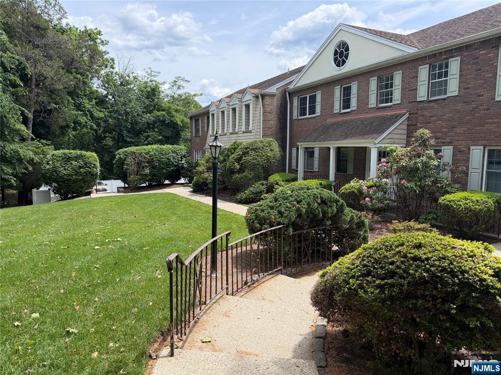 358 Maple, Unit 4 Oradell, NJ 07649 - Photo 2 of 13 Gallery Image 2