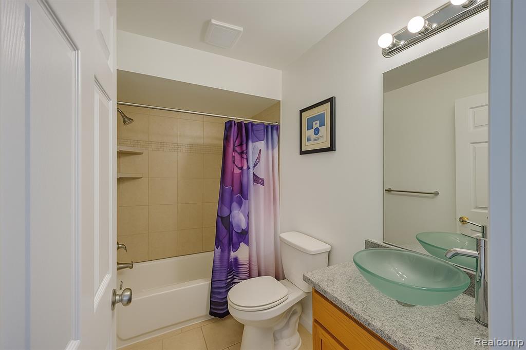 1589 O'Neil Circle Rochester, MI 48307 - Photo 12 of 14