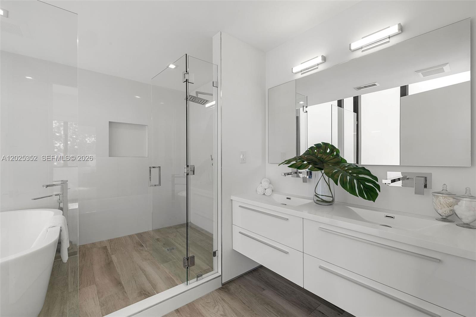 1525 Bay Road Miami Beach, FL 33139 - Photo 20 of 45