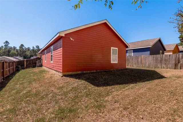 $1,600 | 112 Varsity Circle, Huntsville, TX 77340