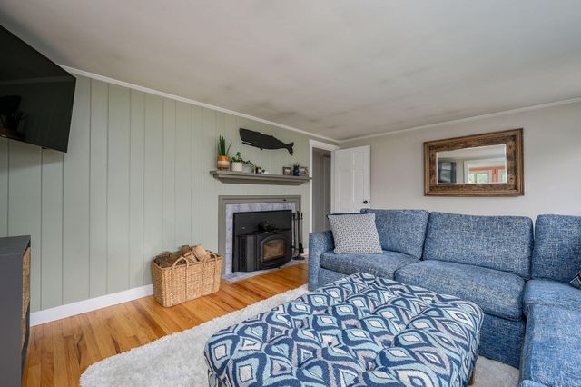 $590,000 | 952 Oak Street, West Barnstable, MA 02668