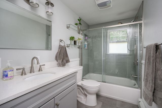 $590,000 | 952 Oak Street, West Barnstable, MA 02668