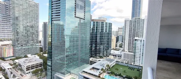 $3,700 | 170 Southeast 14th Street, Unit 2805, Miami, FL 33131