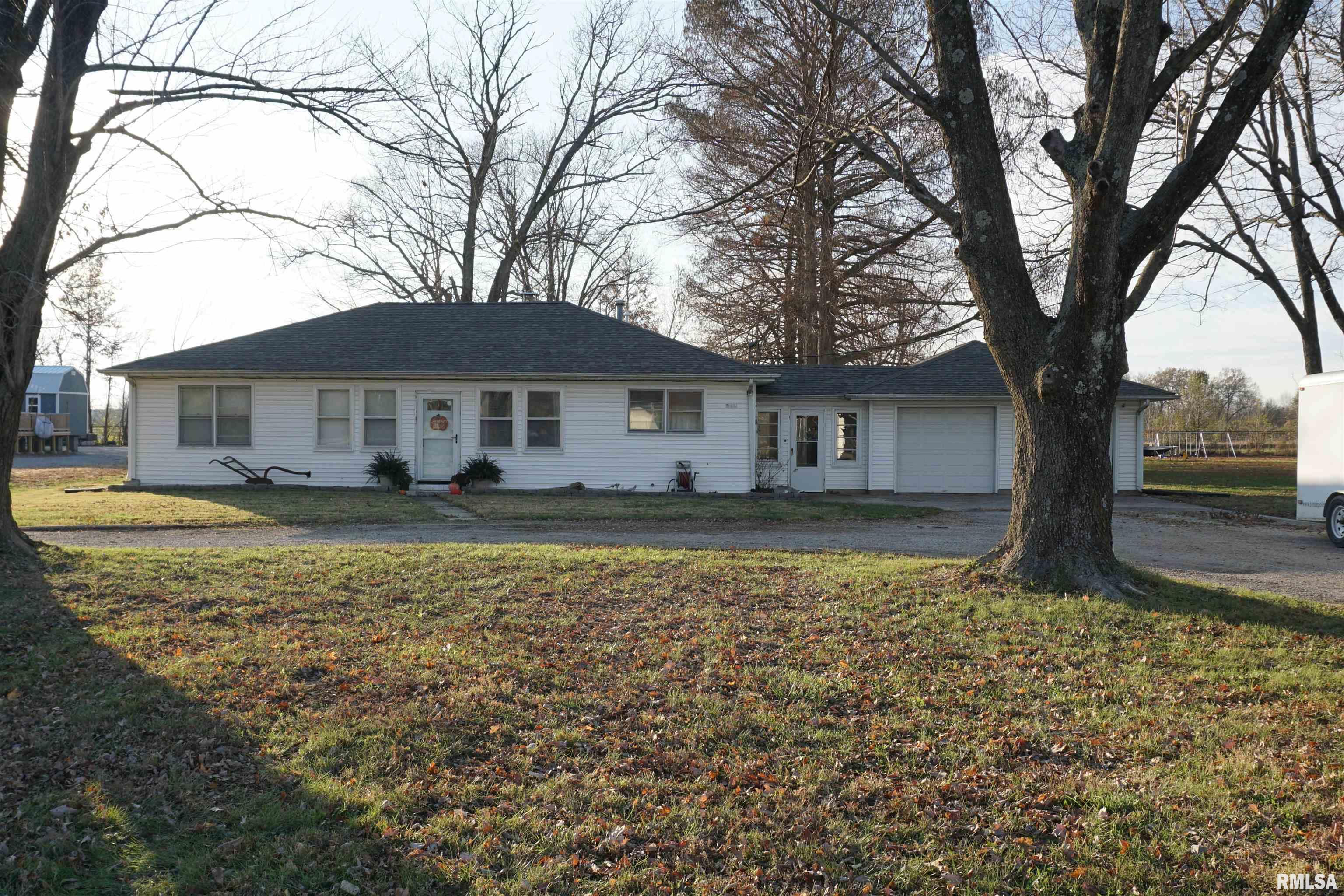 2645 South Broadway Salem, IL 62881 - Photo 1 of 22