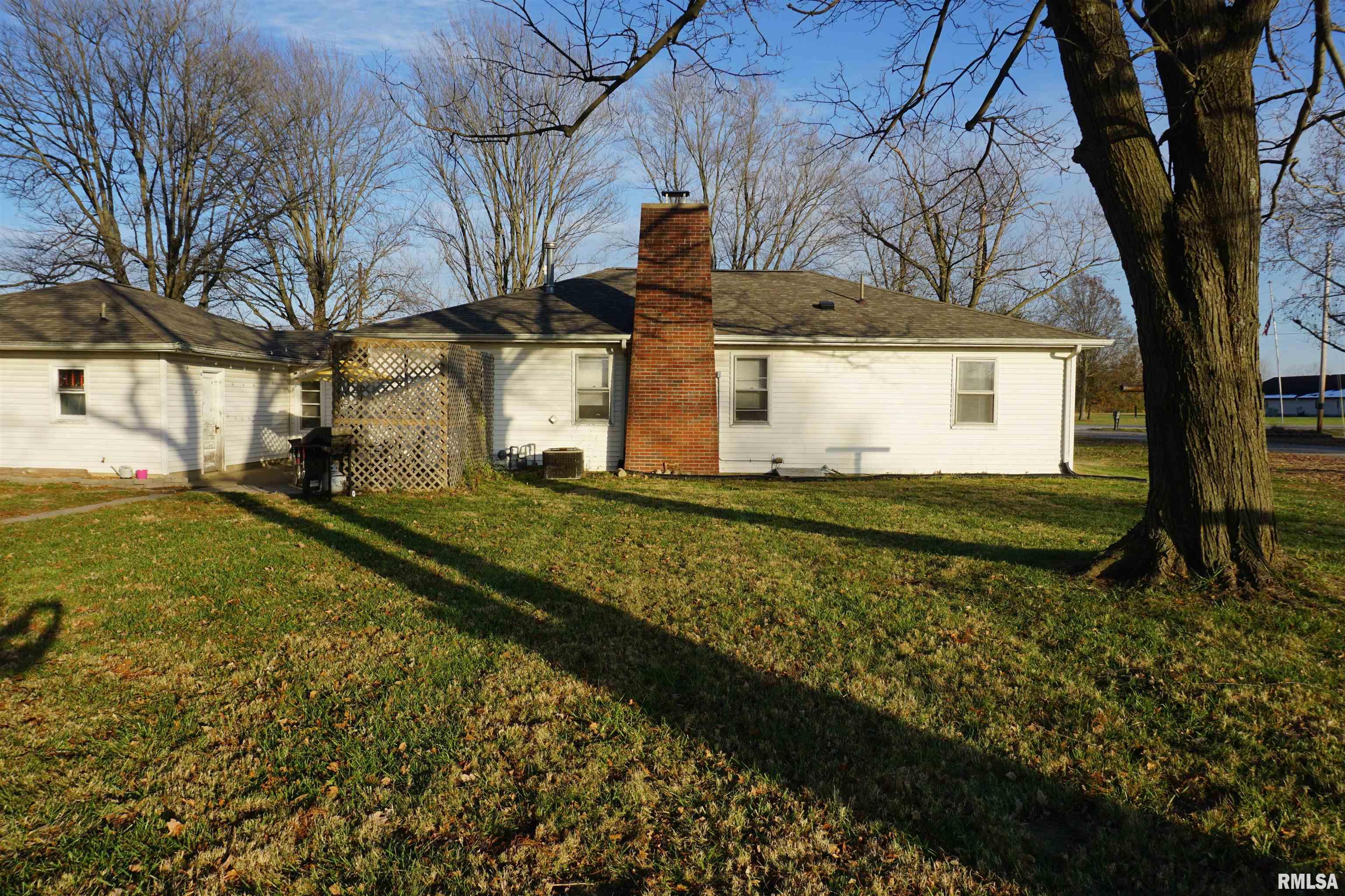 2645 South Broadway Salem, IL 62881 - Photo 2 of 22