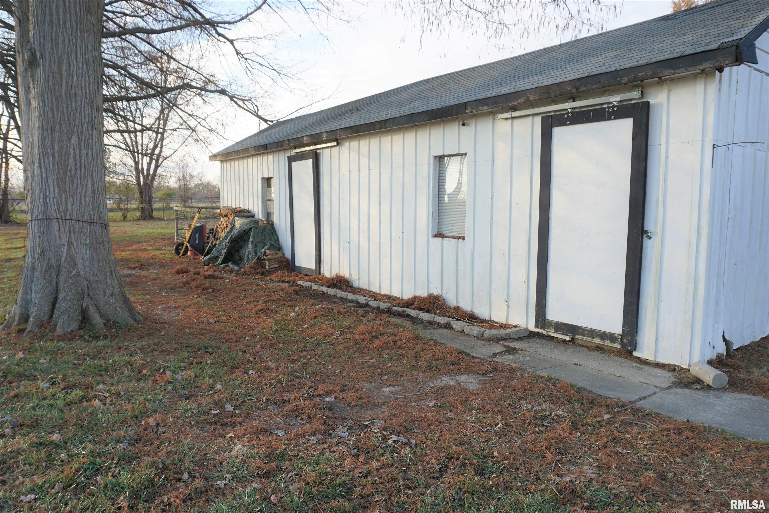 2645 South Broadway Salem, IL 62881 - Photo 7 of 22