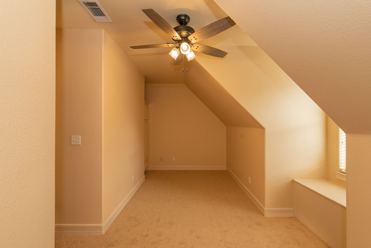 7 Stonebrook Court Beaumont, TX 77706 - Photo 32 of 35 a view of an entryway