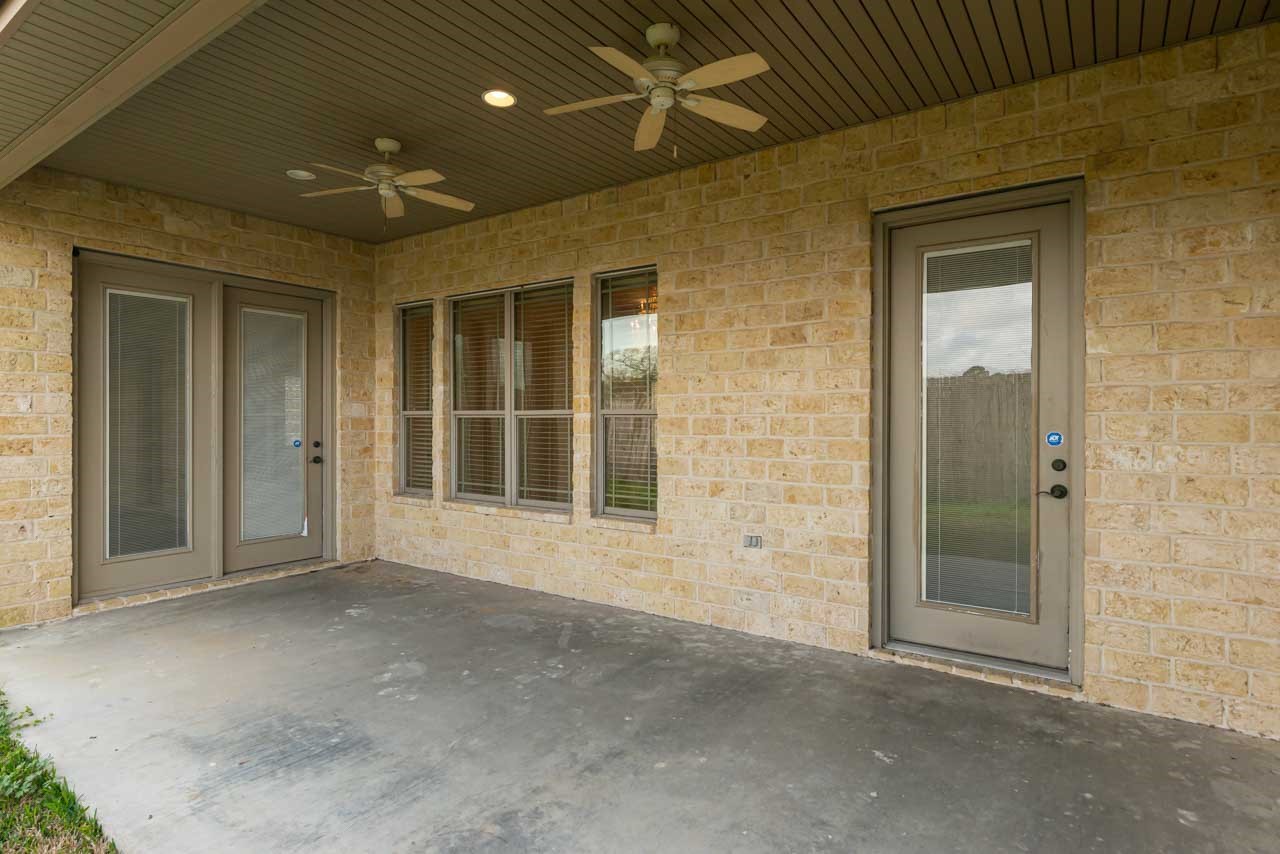 7 Stonebrook Court Beaumont, TX 77706 - Photo 35 of 35 a view of an empty room with a window