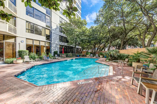 $235,000 | 15 Greenway Plaza, Unit 5C, Houston, TX 77046