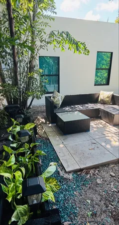 $2,500 | 1036 Francis Street, West Palm Beach, FL 33405