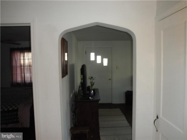 52 Dutton Mill Road Aston, PA 19014 - Photo 14 of 23 Hallway