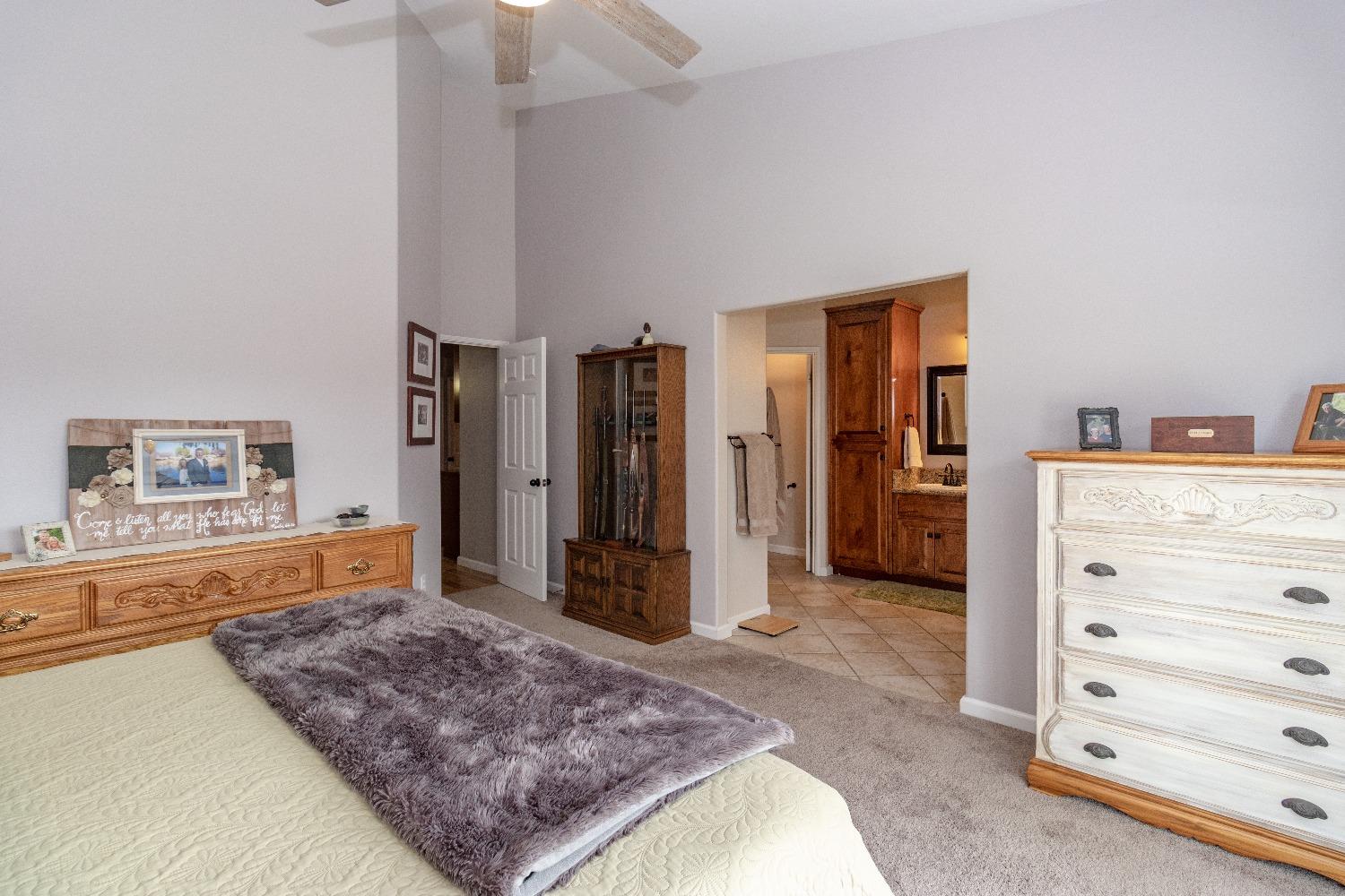 2066 Bedford Avenue Clovis, CA 93611 - Photo 16 of 35