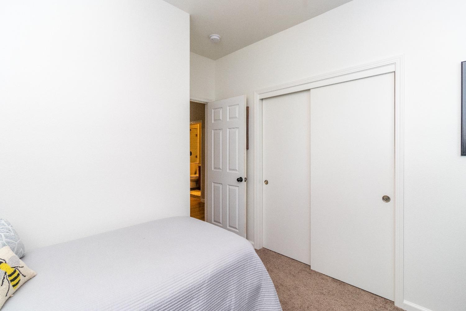 2066 Bedford Avenue Clovis, CA 93611 - Photo 23 of 35