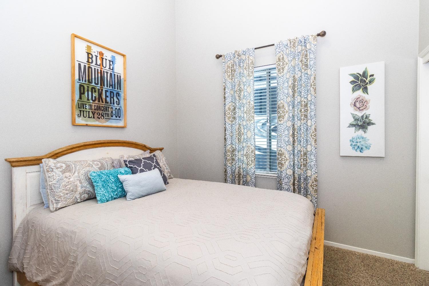 2066 Bedford Avenue Clovis, CA 93611 - Photo 26 of 35