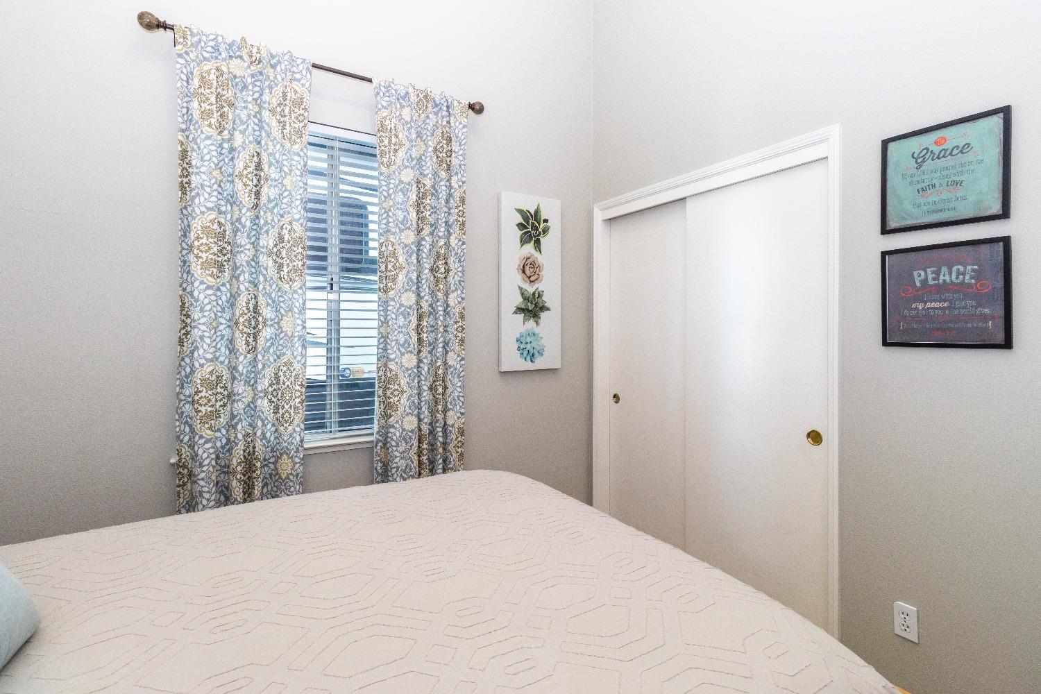 2066 Bedford Avenue Clovis, CA 93611 - Photo 28 of 35