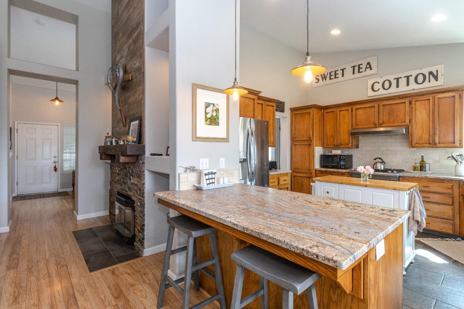 2066 Bedford Avenue Clovis, CA 93611 - Photo 10 of 35