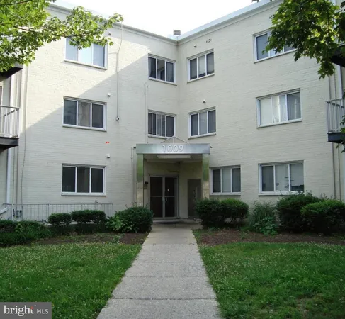 $1,700 | 1009 Chillum Road, Unit 217, Hyattsville, MD 20782