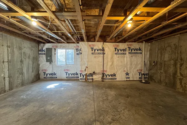 $225,000 | 635 Stonegate Drive, Sycamore, IL 60178