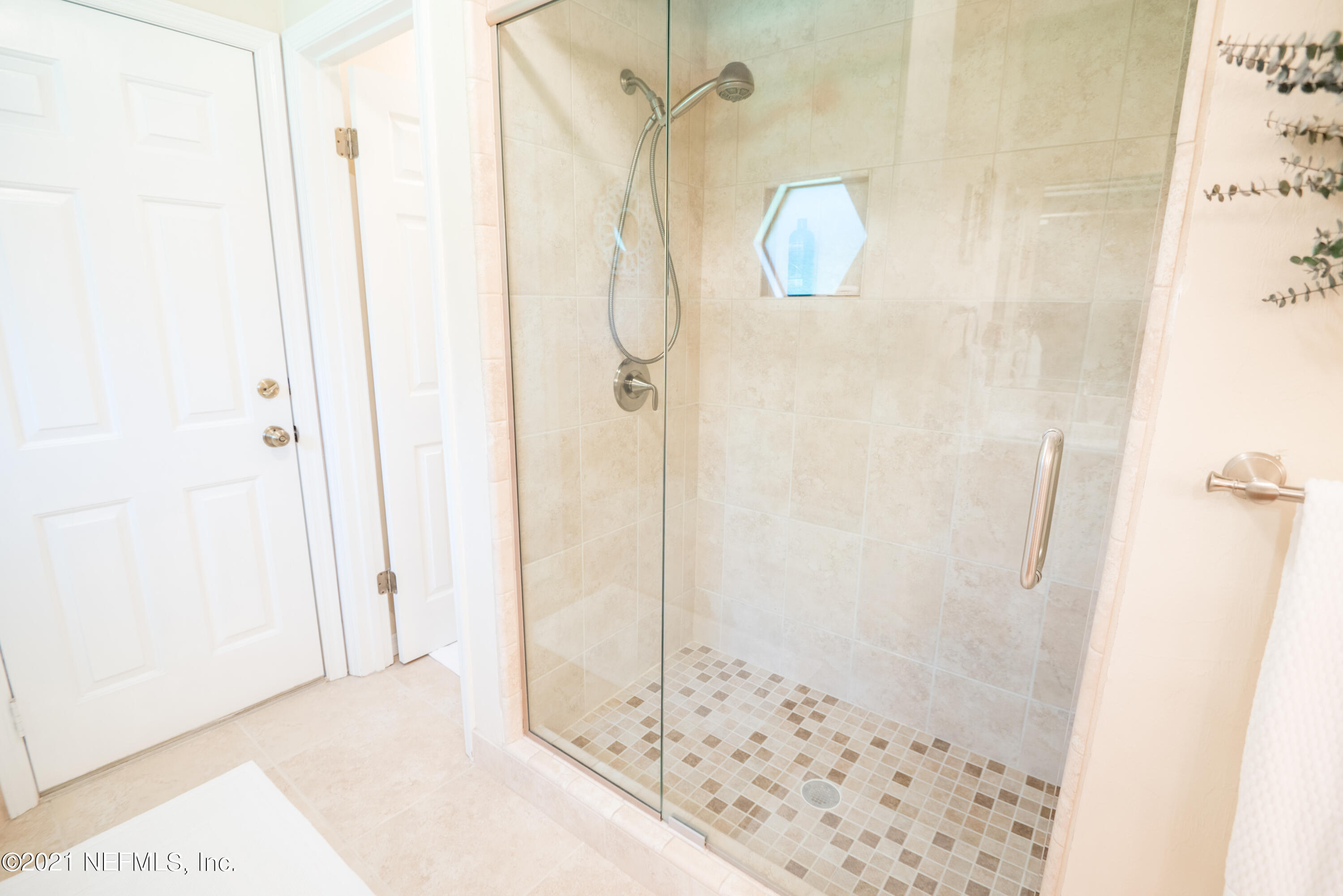 5200 Northwest 180th Way Starke, FL 32091 - Photo 45 of 83 Walk-In Shower