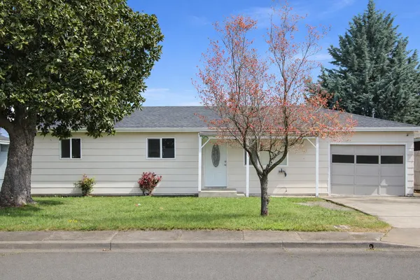 $307,000 | 2816 Duell Avenue, Medford, OR 97501