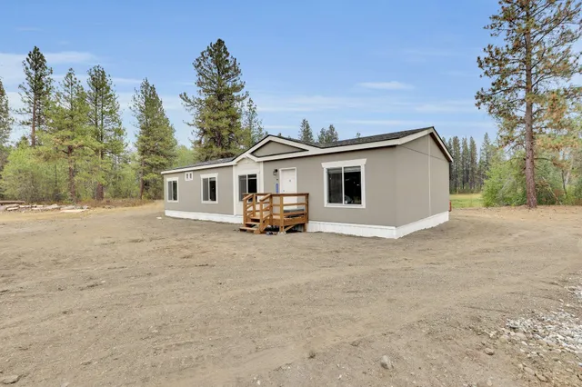 $460,000 | 17522 South Lois Drive, Cheney, WA 99004