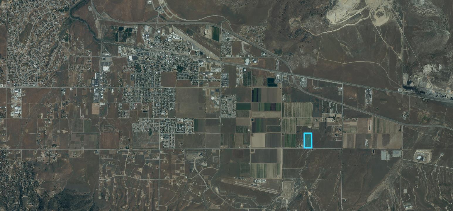 Lot 8 Highline Road Tehachapi, CA 93561 - Photo 11 of 19 a bathroom with a shower