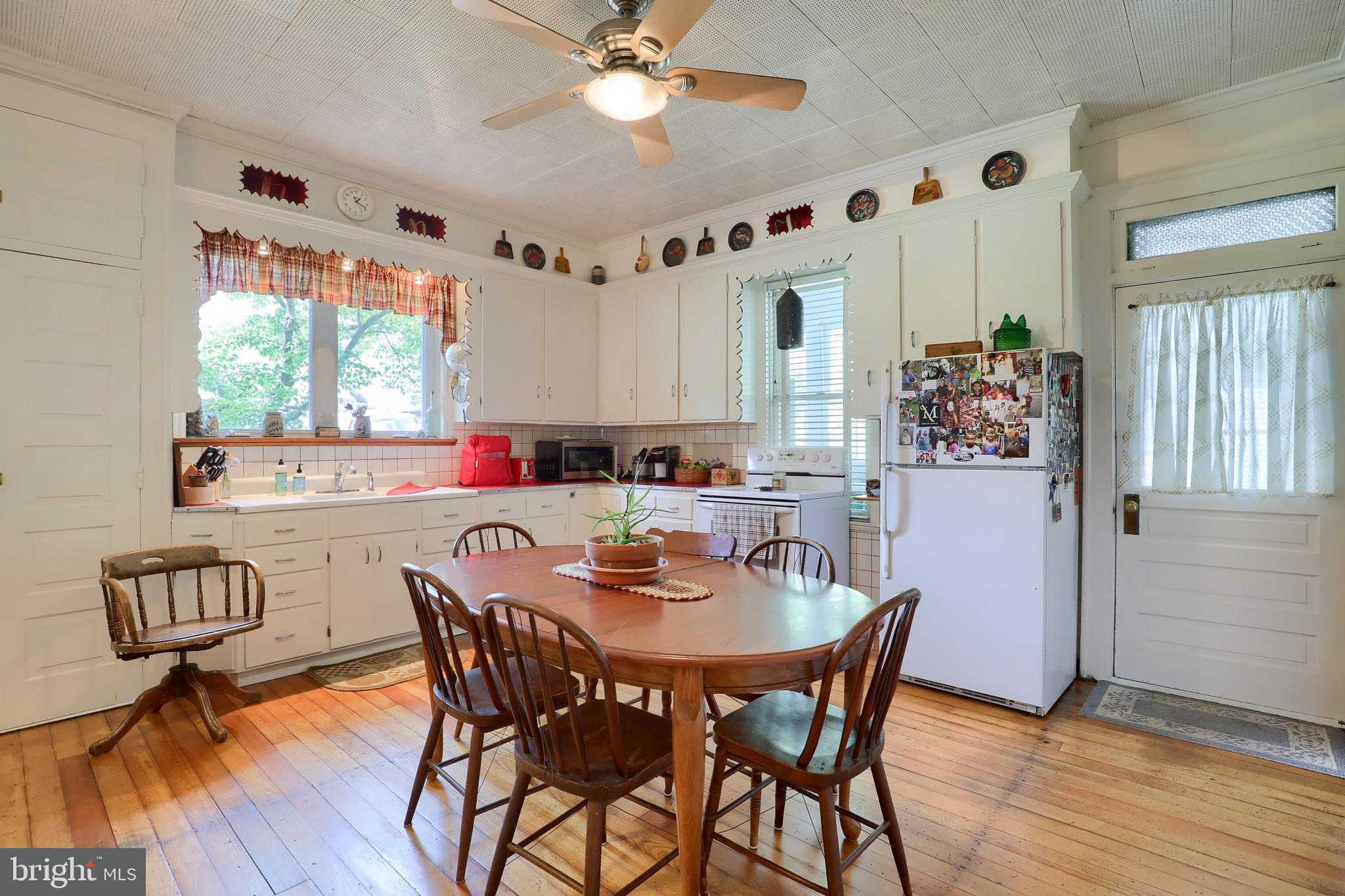 3688 River Road Conestoga, PA 17516 - Photo 30 of 76 Eat-In Kitchen