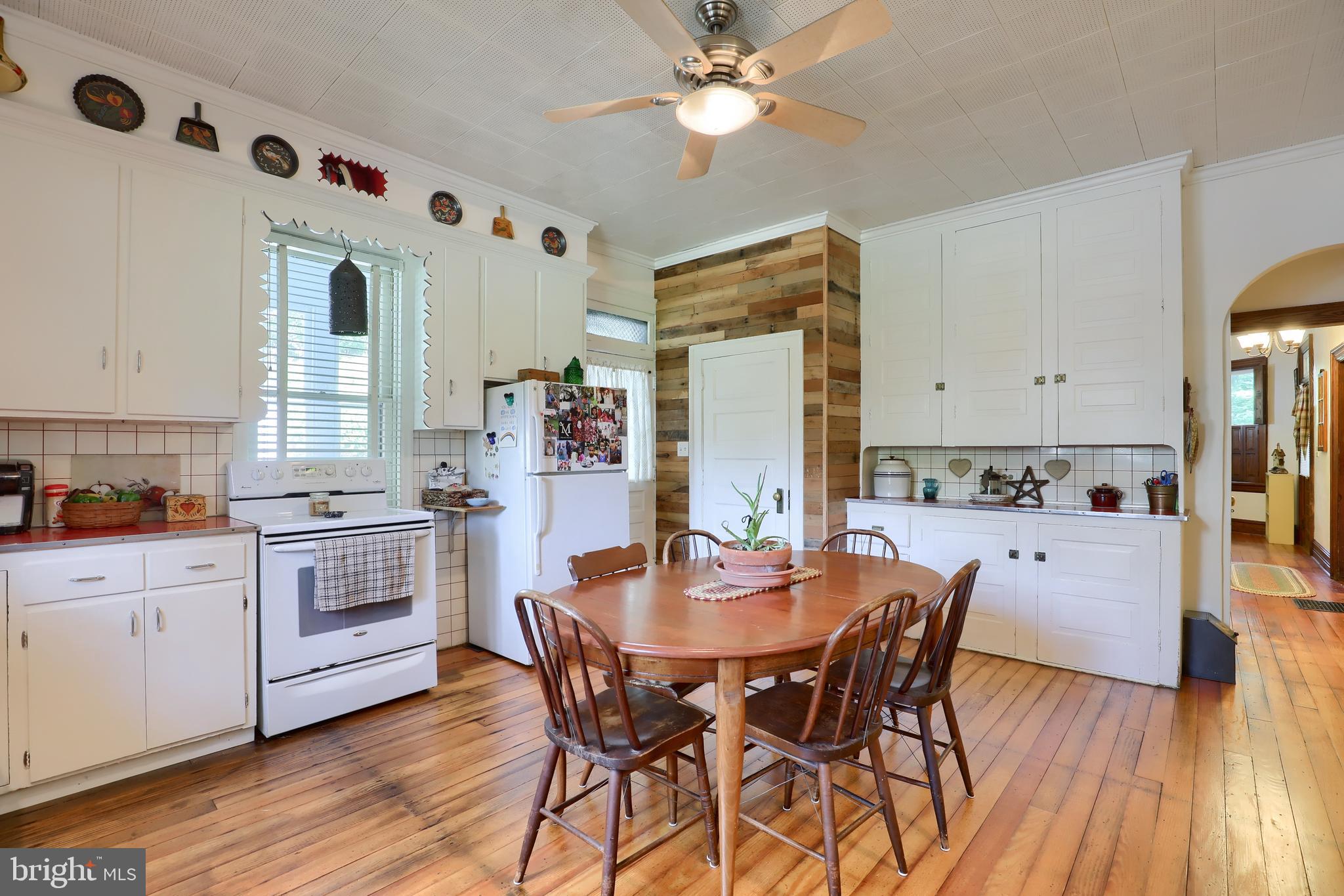 3688 River Road Conestoga, PA 17516 - Photo 31 of 76 Kitchen