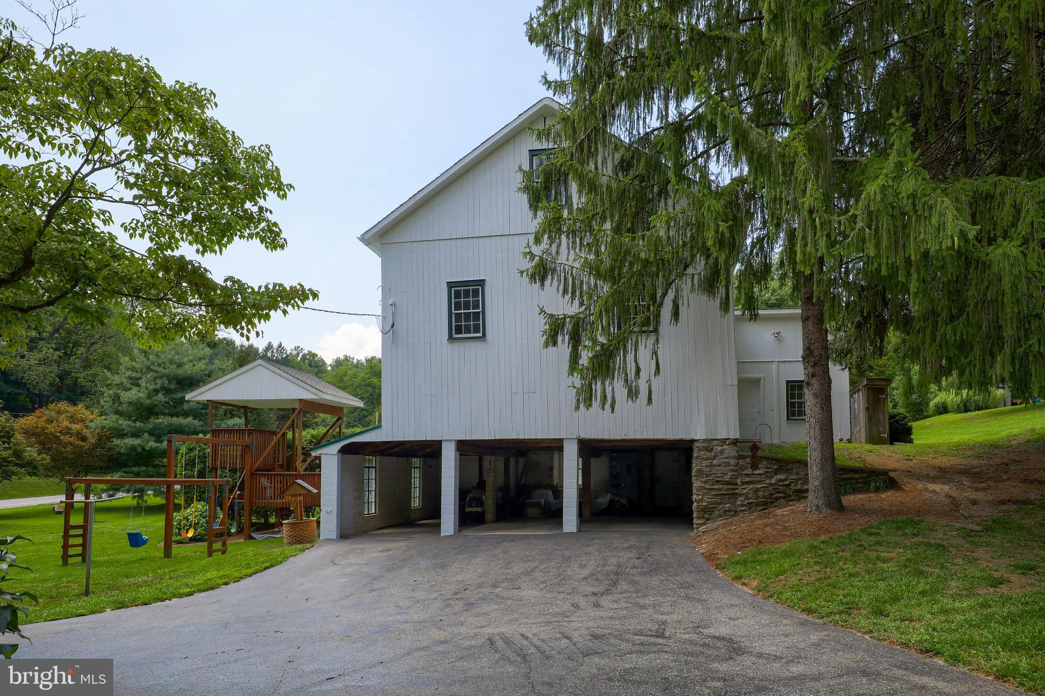 3688 River Road Conestoga, PA 17516 - Photo 8 of 76 Detached Barn/Garage Space