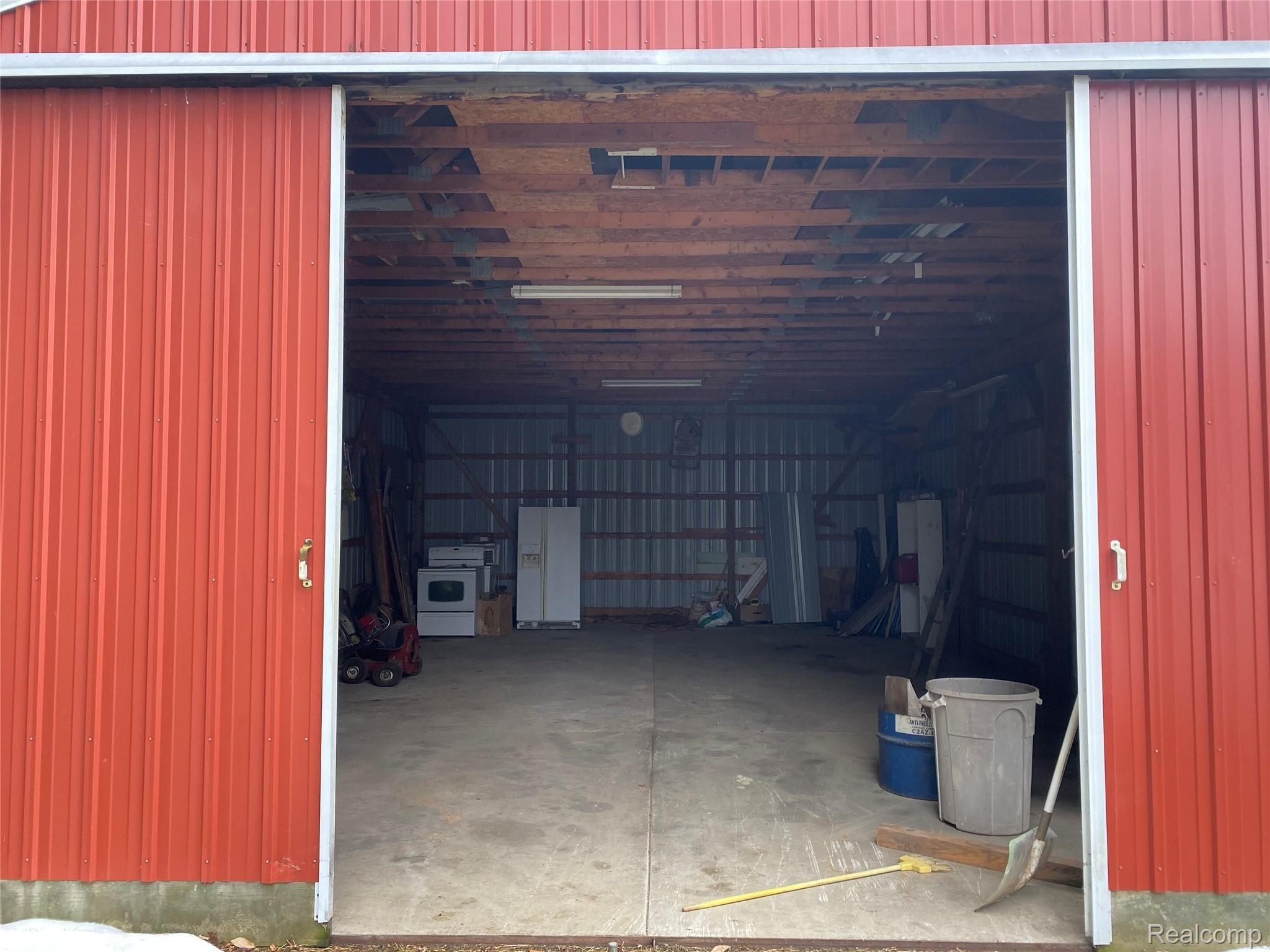 1559 Harper Road Mason, MI 48854 - Photo 18 of 22 A101469D-1CD5-4681-983E-16A6426E239D.jpeg