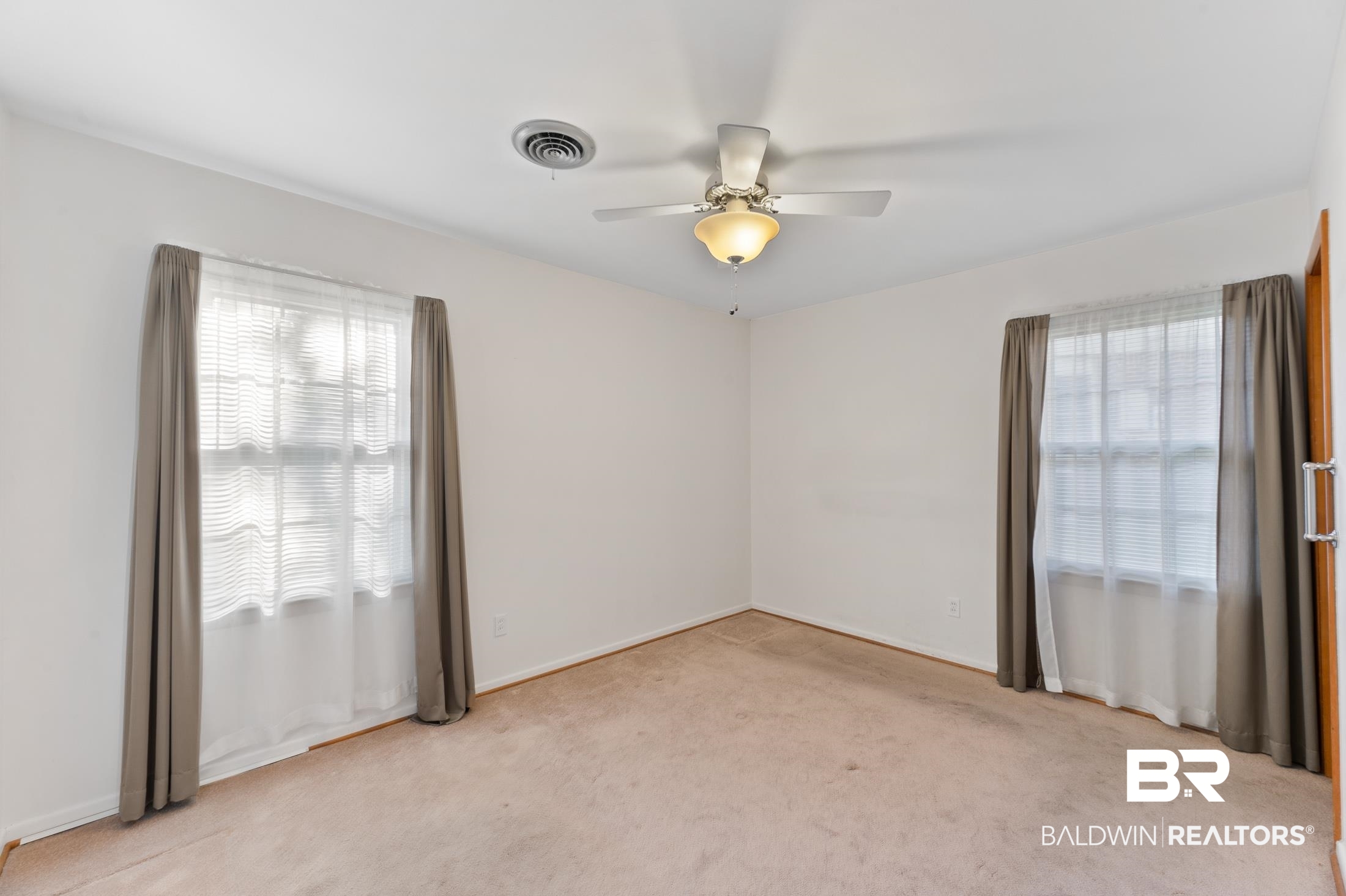 53 Margaret Avenue Mobile, AL 36611 - Photo 14 of 21 Master Bedroom