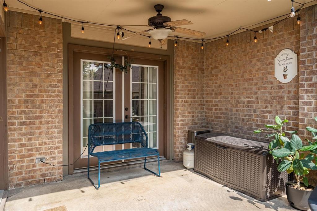 322 West Harwood Road, Unit B Hurst, TX 76054 - Photo 26 of 34