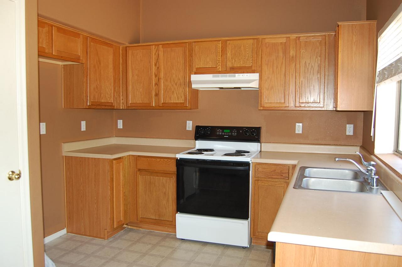 13034 West Redfield Road, Unit 1 El Mirage, AZ 85335 - Photo 3 of 5 Kitchen