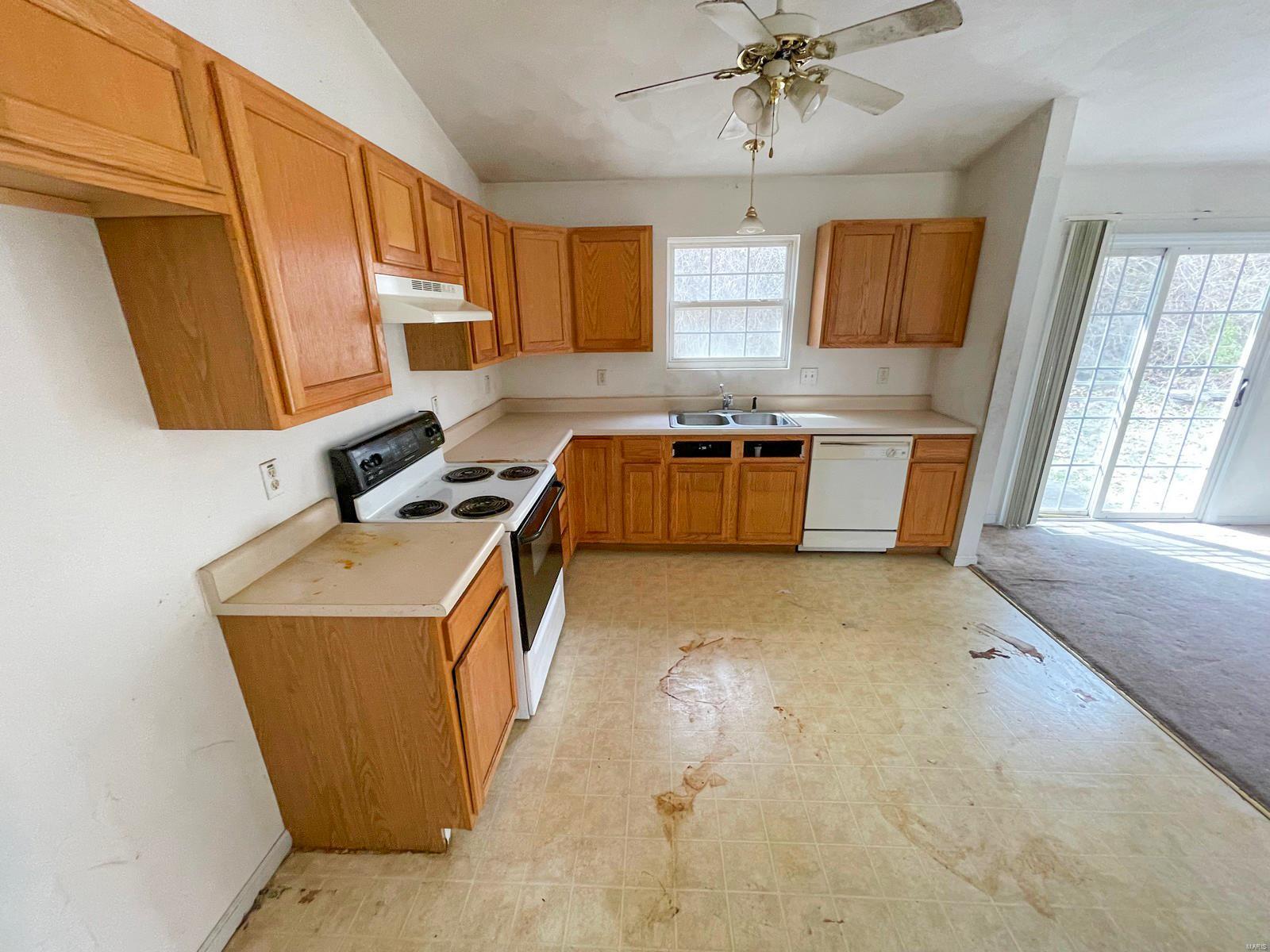 1005 Apache Drive Collinsville, IL 62234 - Photo 11 of 22