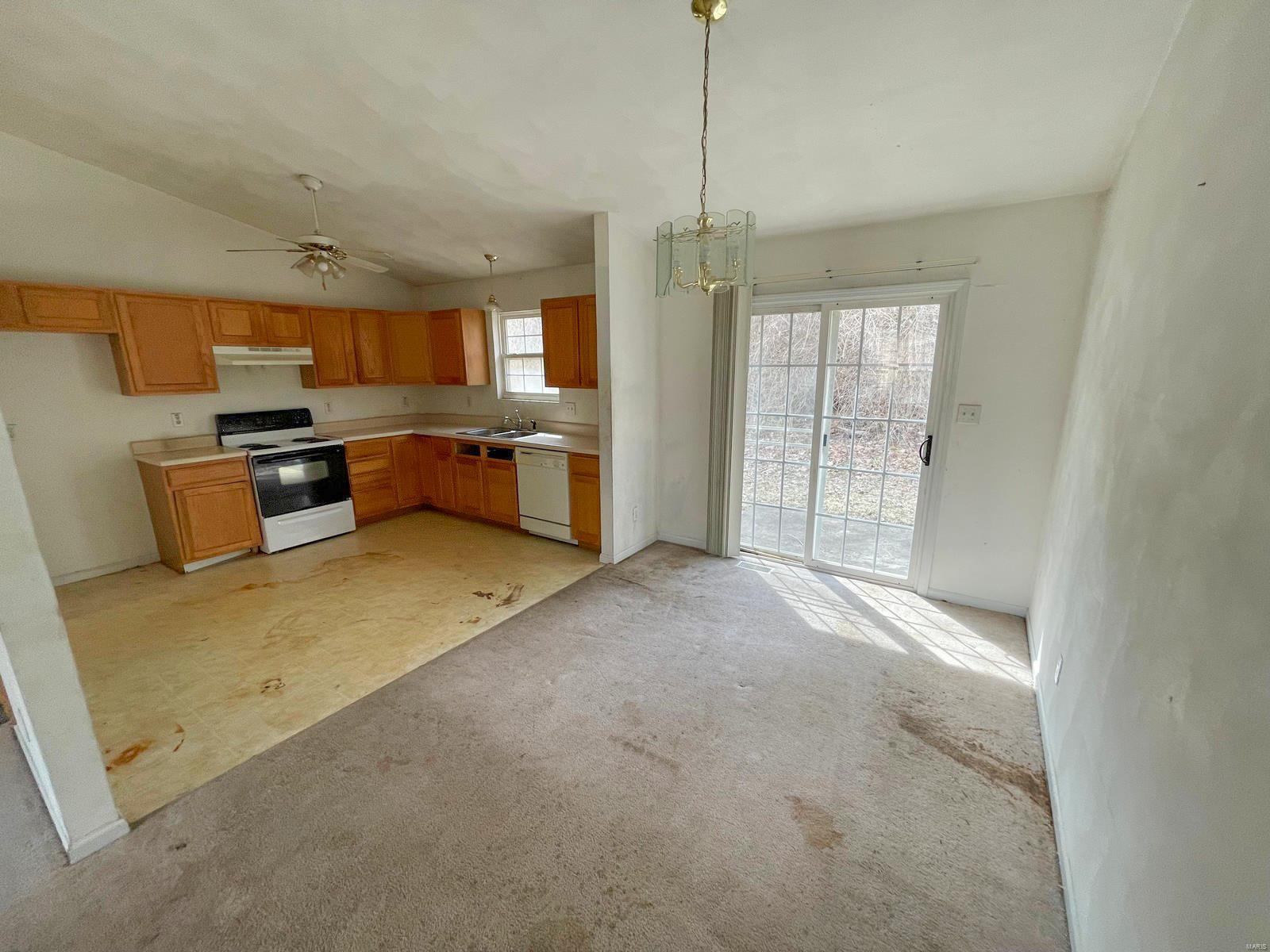 1005 Apache Drive Collinsville, IL 62234 - Photo 6 of 22