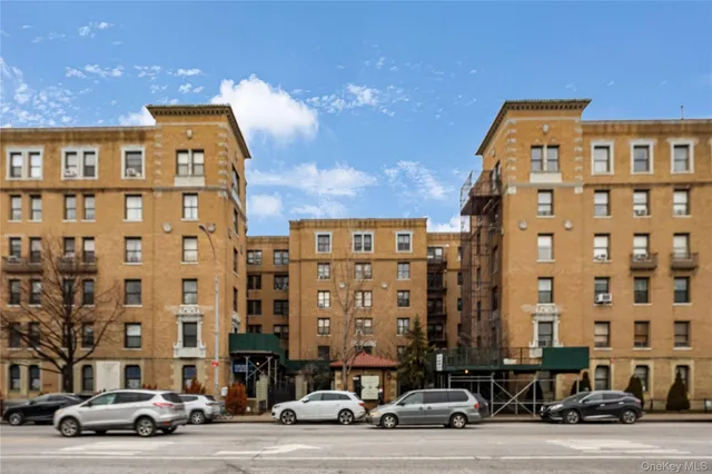 $3,500 | 148-09 Northern Boulevard, Unit 5J | Murray Hill - Flushing