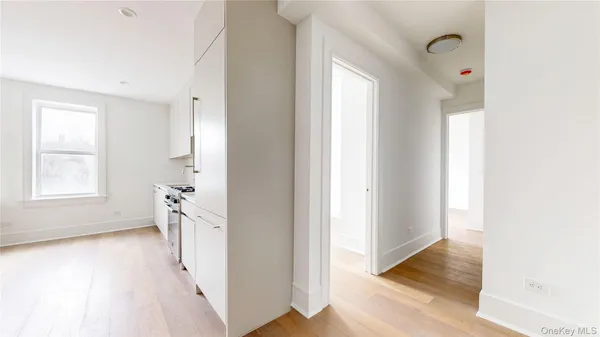 $3,500 | 148-09 Northern Boulevard, Unit 5J | Murray Hill - Flushing