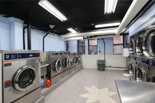 $3,500 | 148-09 Northern Boulevard, Unit 5J | Murray Hill - Flushing