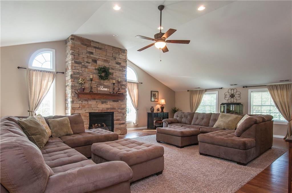 5408 Hamilton Road Gibsonia, PA 15044 - Photo 7 of 25 Gallery Image 7