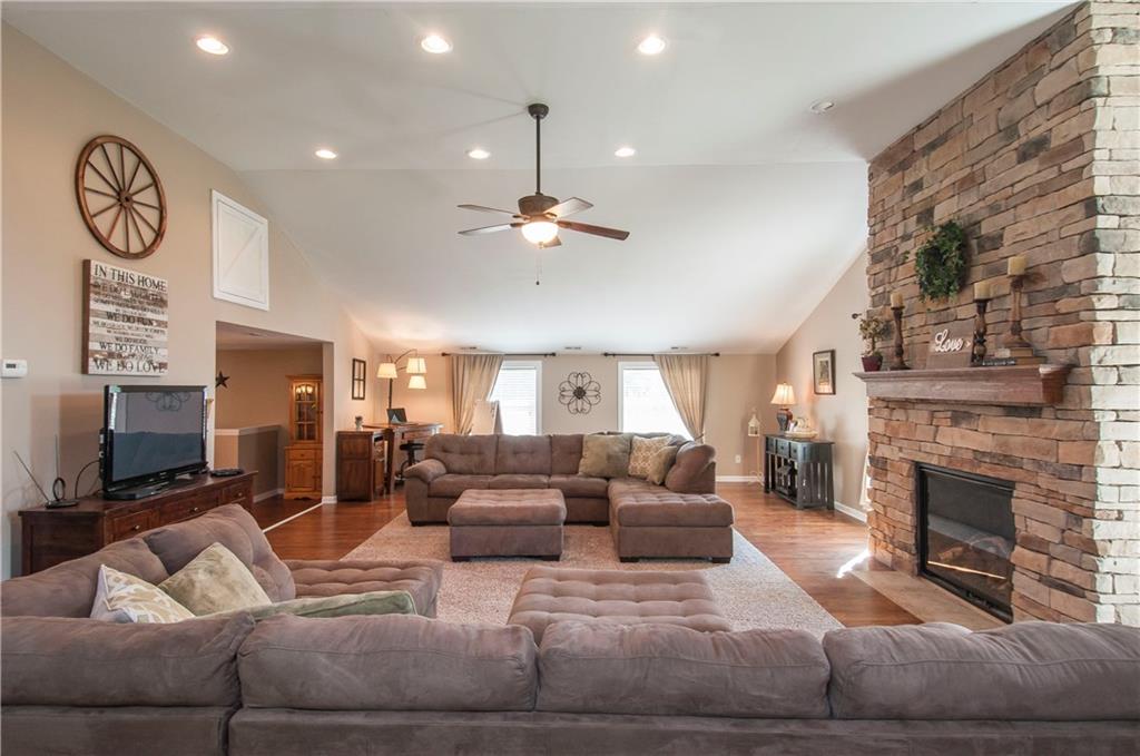 5408 Hamilton Road Gibsonia, PA 15044 - Photo 8 of 25 Gallery Image 8